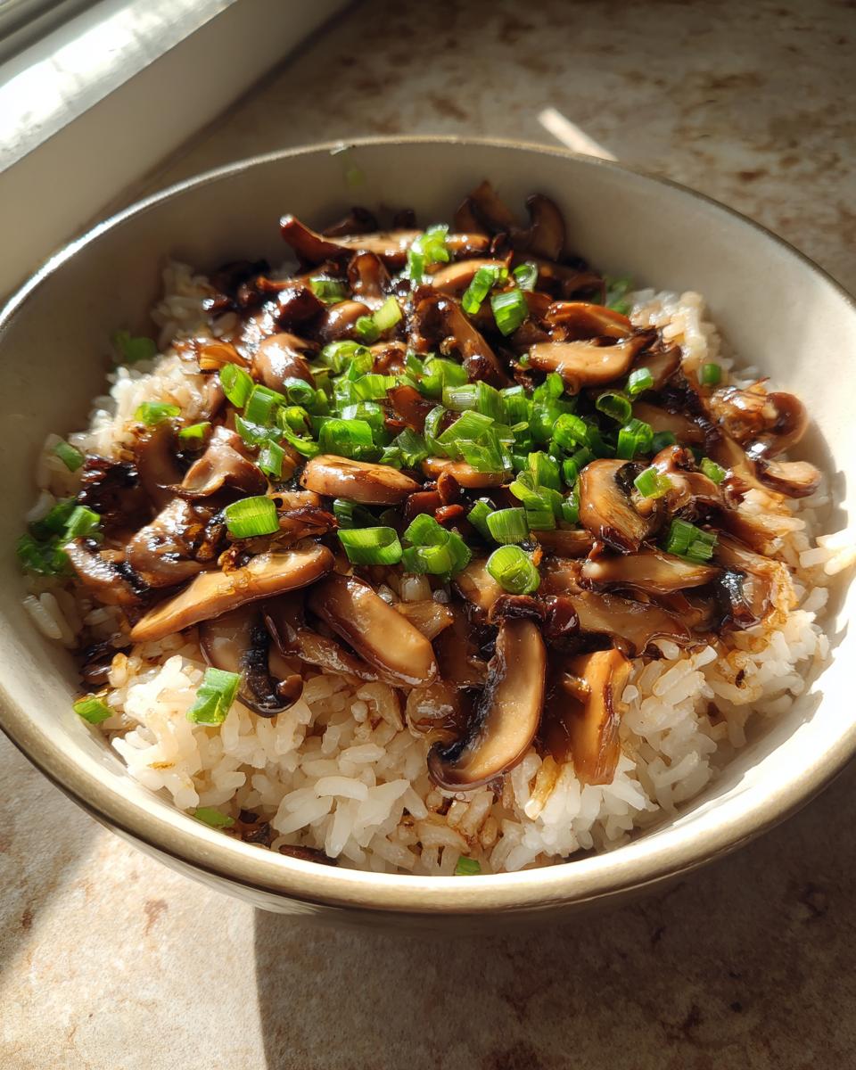 One-Pot Soy Sayce Mushroom Rice - detail 3