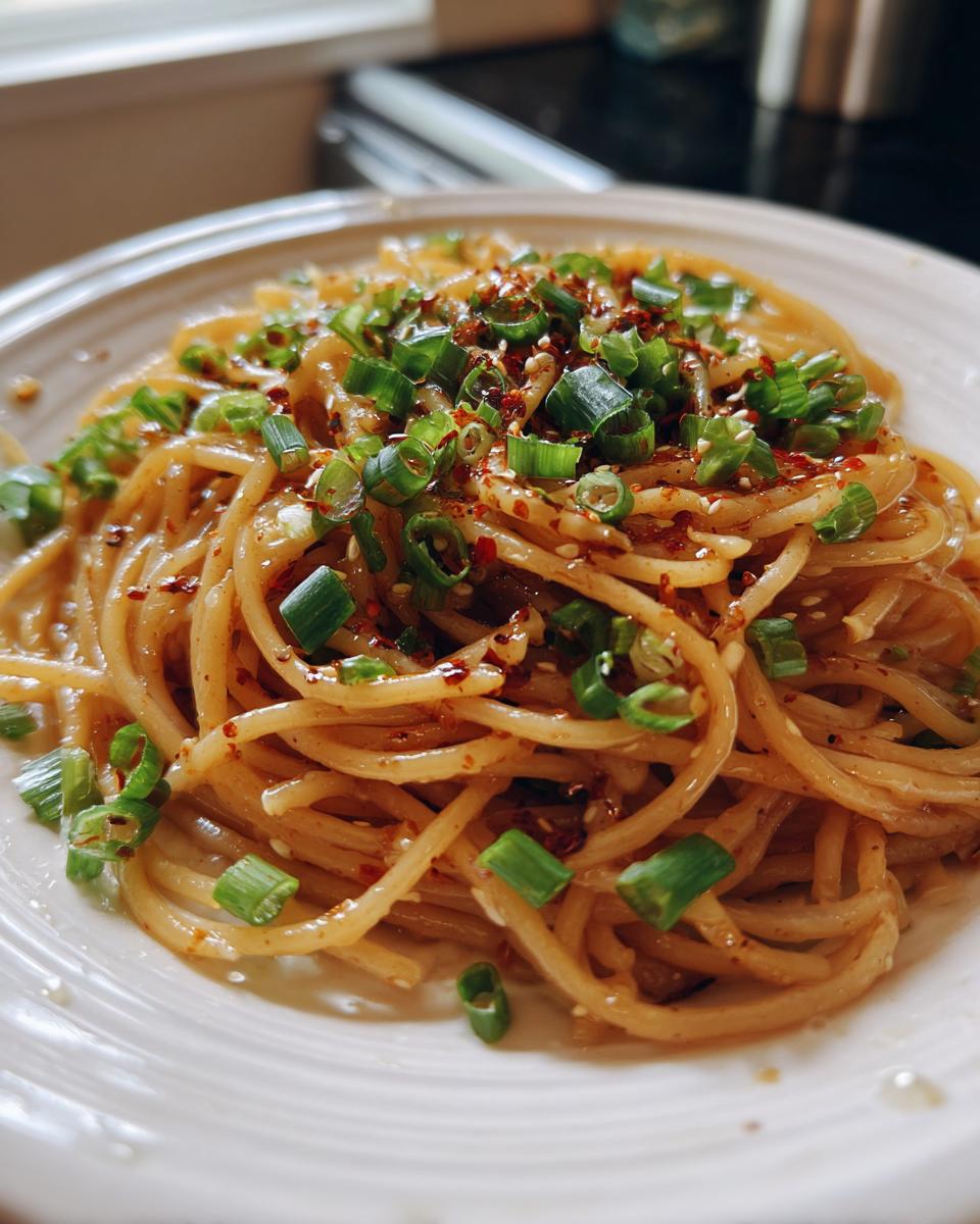 Vegan Garlic Noodles - detail 4